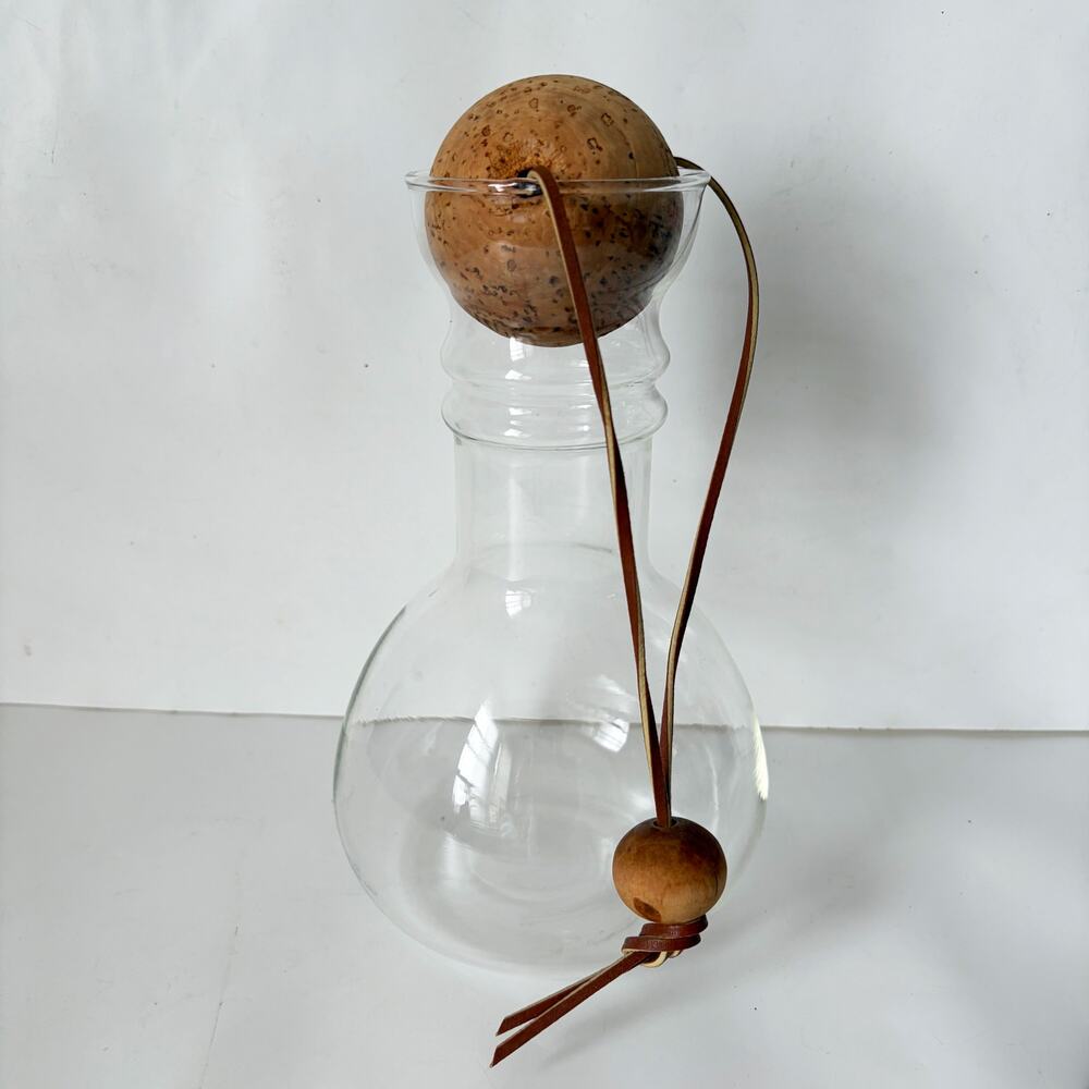 Vintage Pyrex 8010 Glass Carafe Cork Stopper 1 Qt Corning USA
